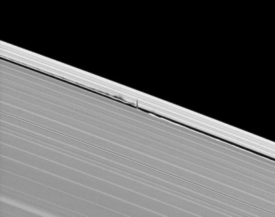 20120904_daphnis-keeler-gap-angle_f537